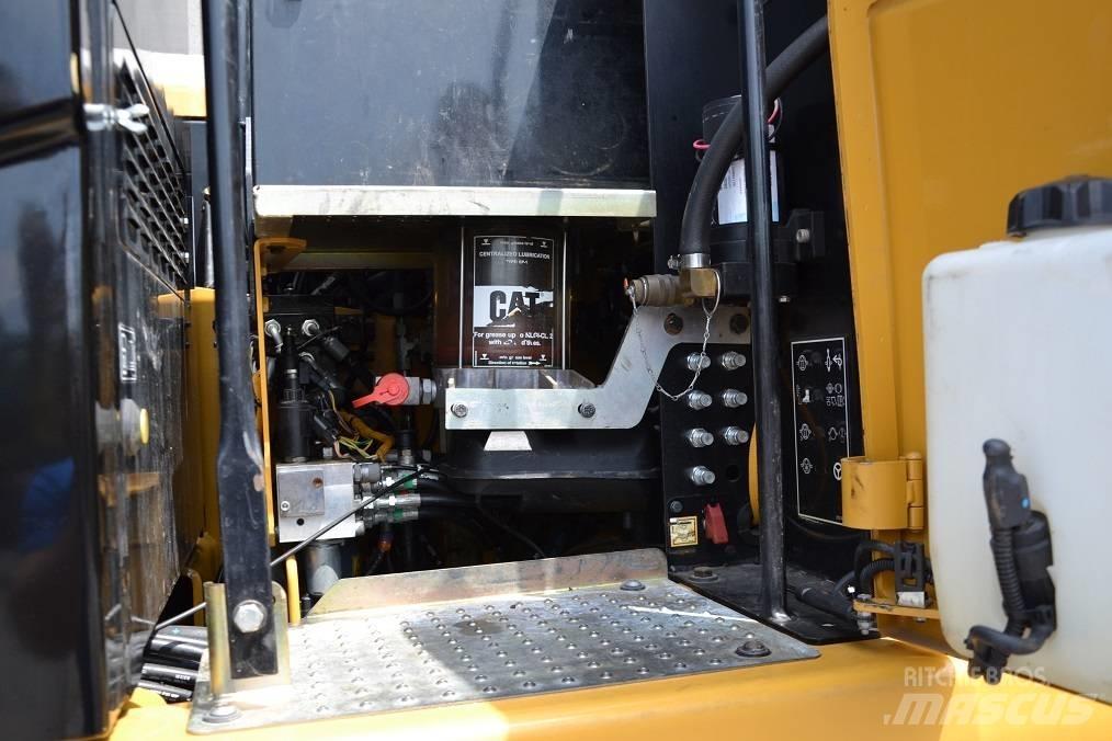 CAT M 315 D Bagri na kolesih