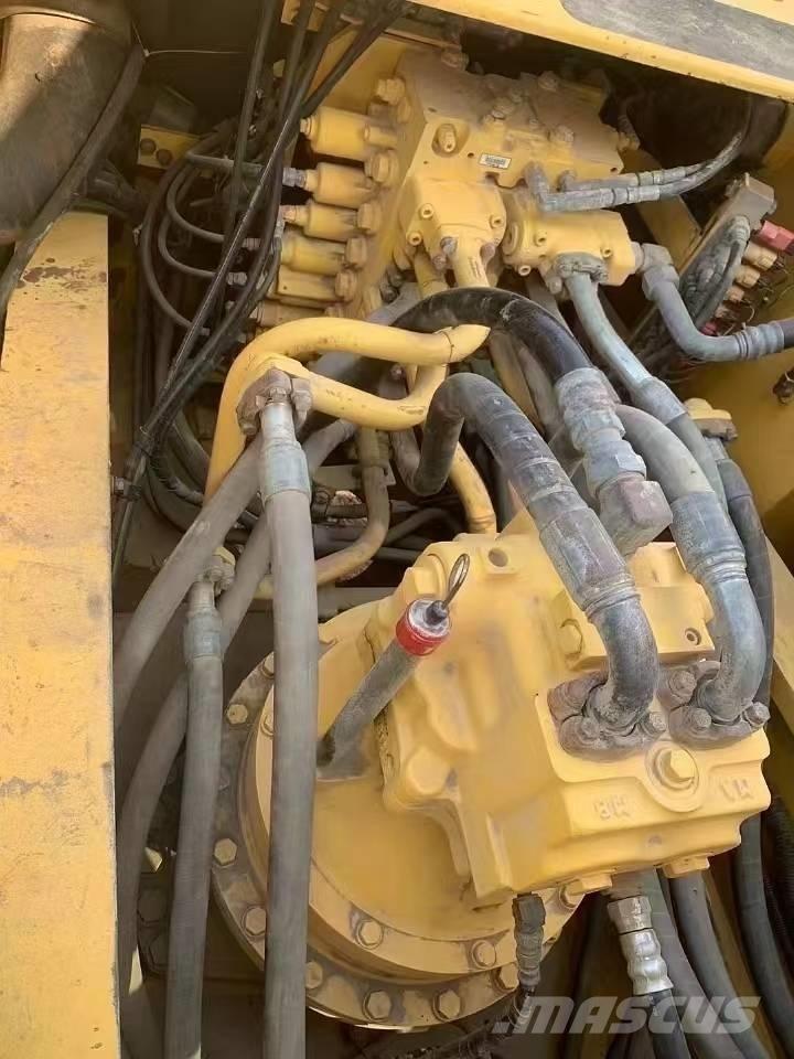 Komatsu PC 360 Bagri goseničarji
