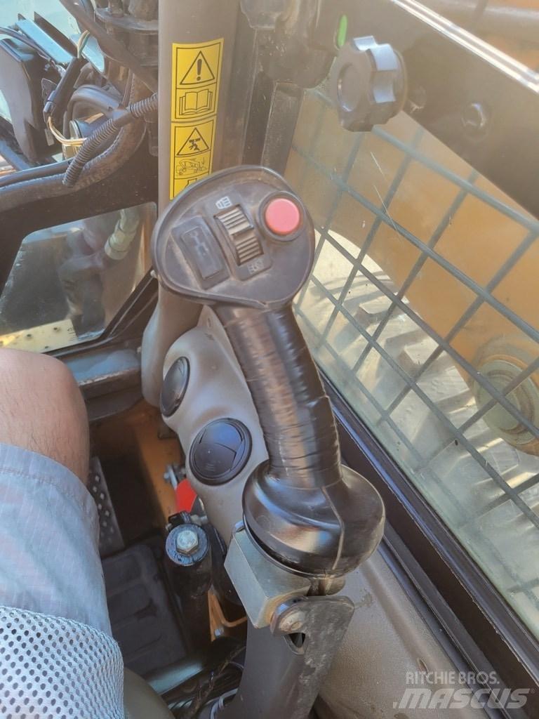 CASE SR 250 Skid steer mini nakladalci