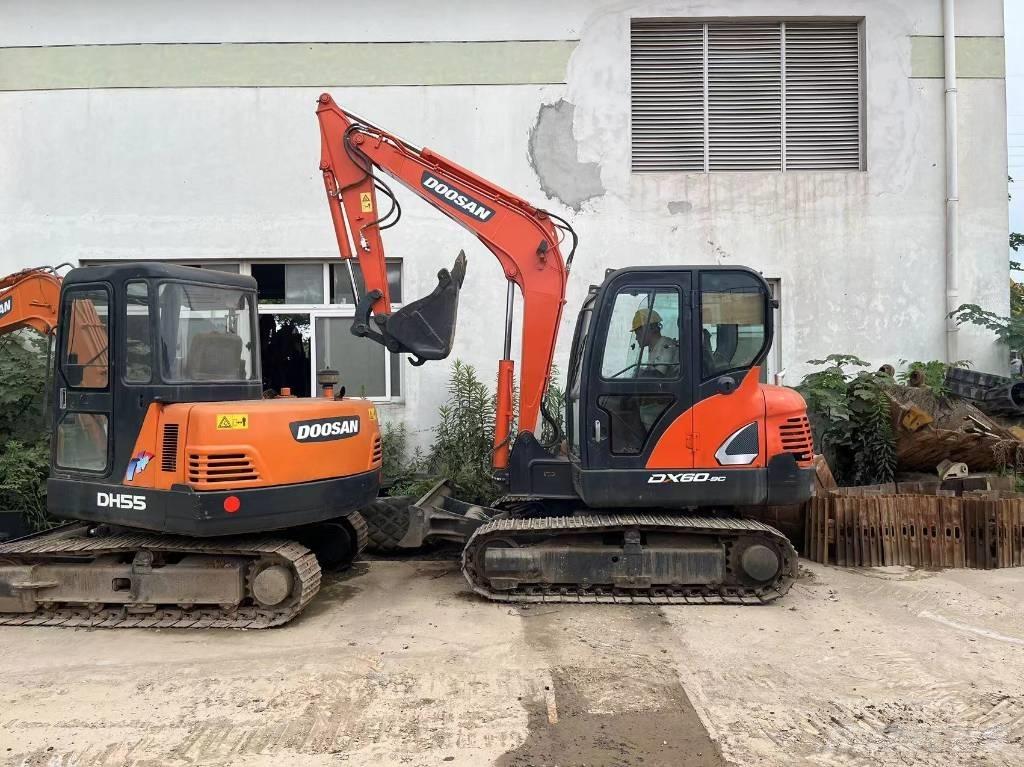 Doosan DX 60 Bagri goseničarji