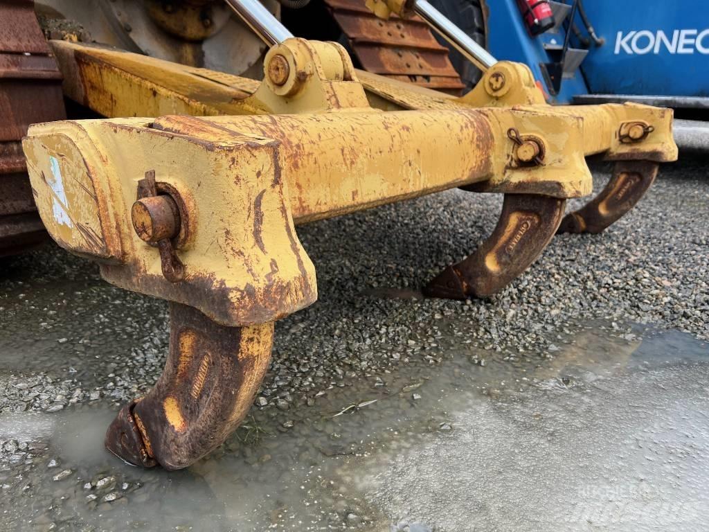 CAT D5N ripper Rahljalniki
