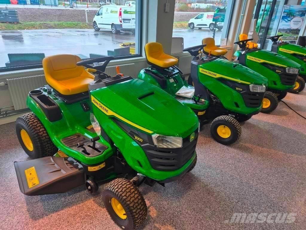 John Deere 107 R Vrtni traktor kosilnice