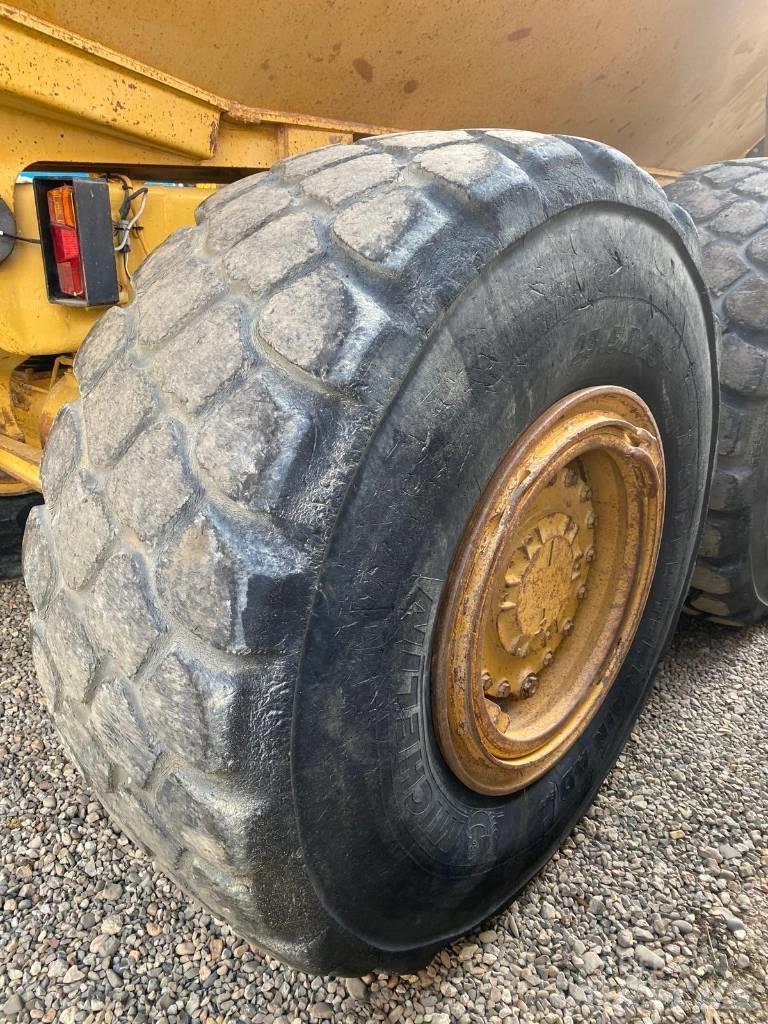 CAT 725 Zglobni demperji