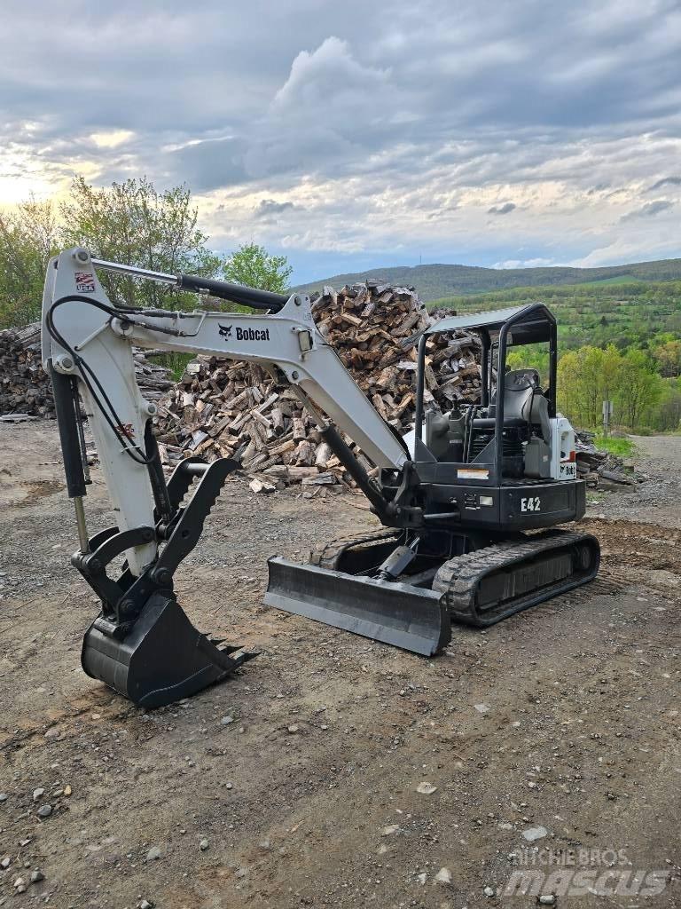 Bobcat E42 Mini bagri <7t