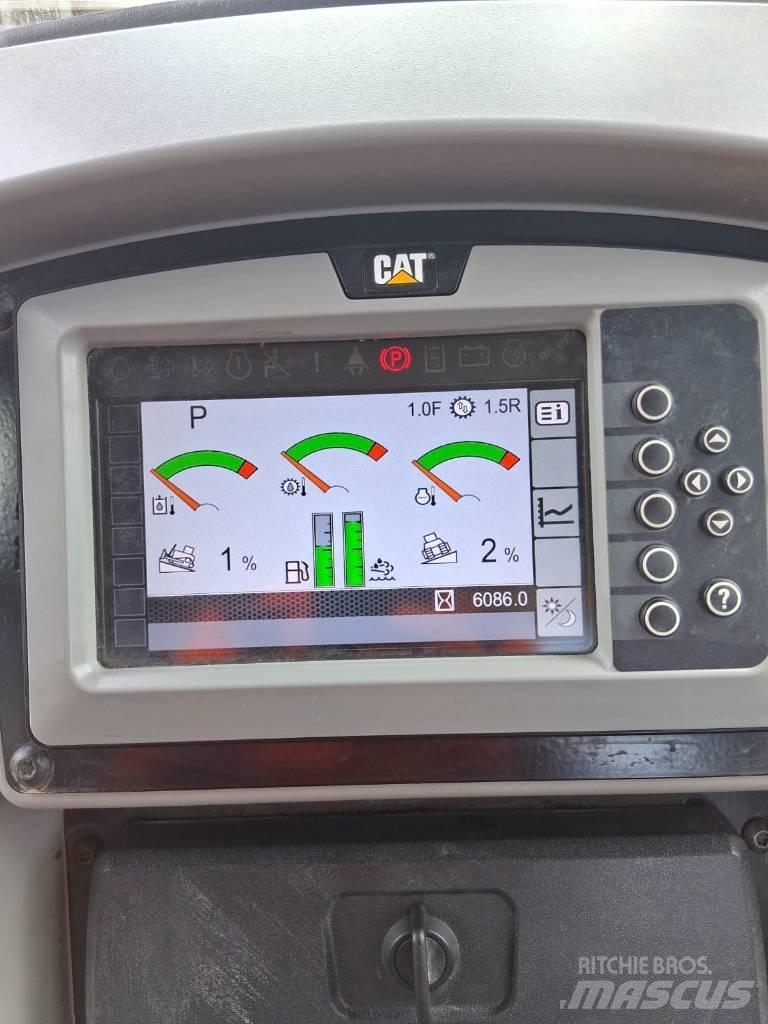 CAT D 6 T LGP Buldožerji goseničarji