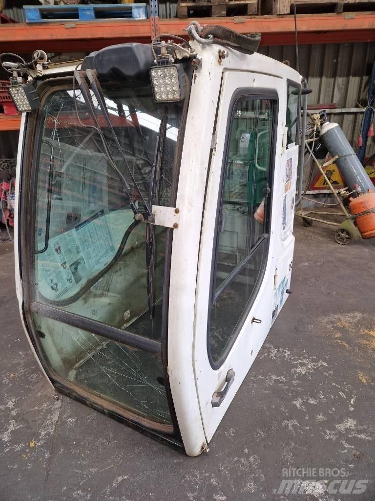 Liebherr A 904 C Kabine in notranjost