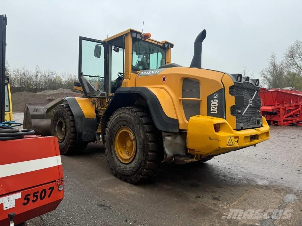 Volvo L 120 G Kolesni nakladalci