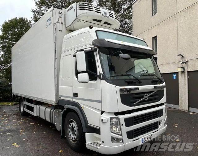 Volvo FM-4X2R Tovornjaki zabojniki