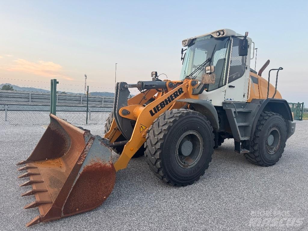 Liebherr L 538 Kolesni nakladalci
