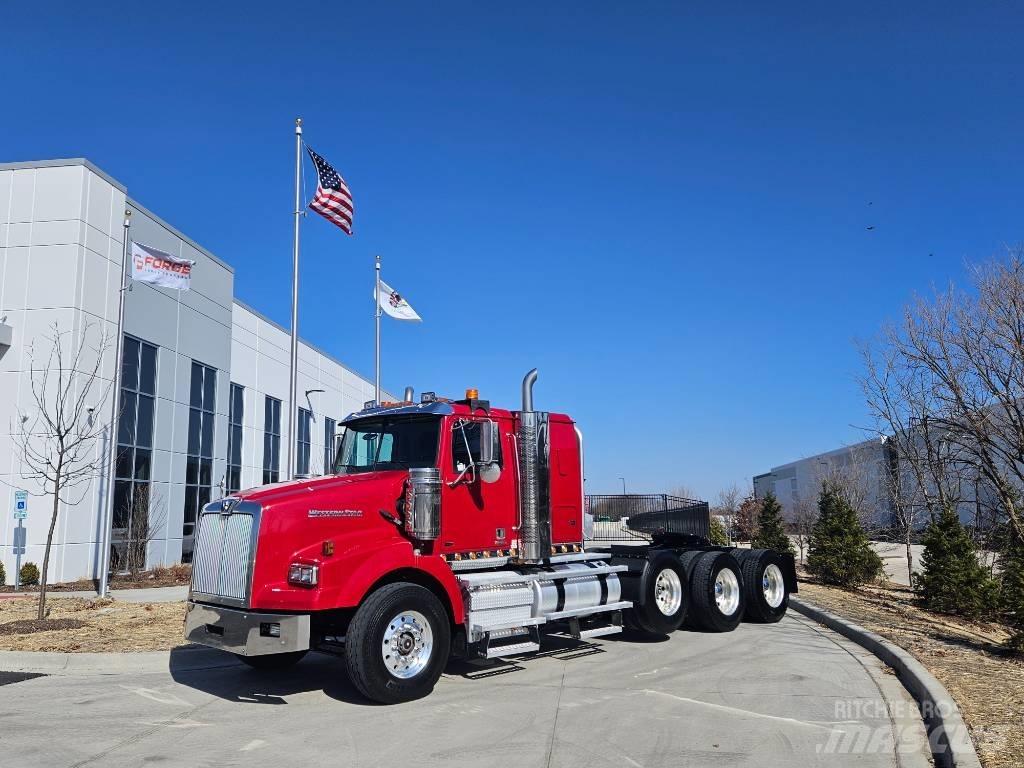 Western Star 4900 SB Vlačilci