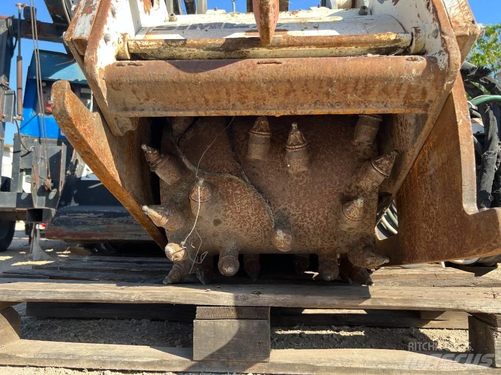 CAT 248 B HF-XPS Skid steer mini nakladalci