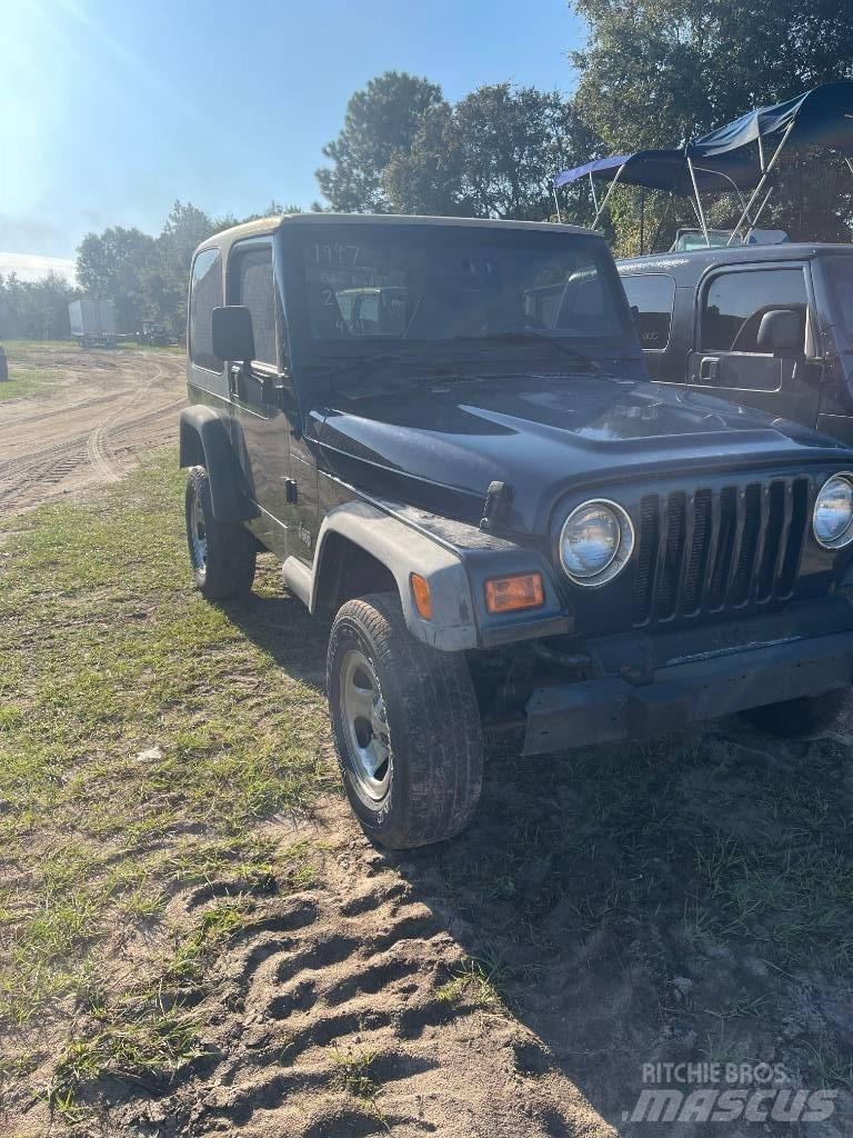 Jeep Wrangler Avtomobili