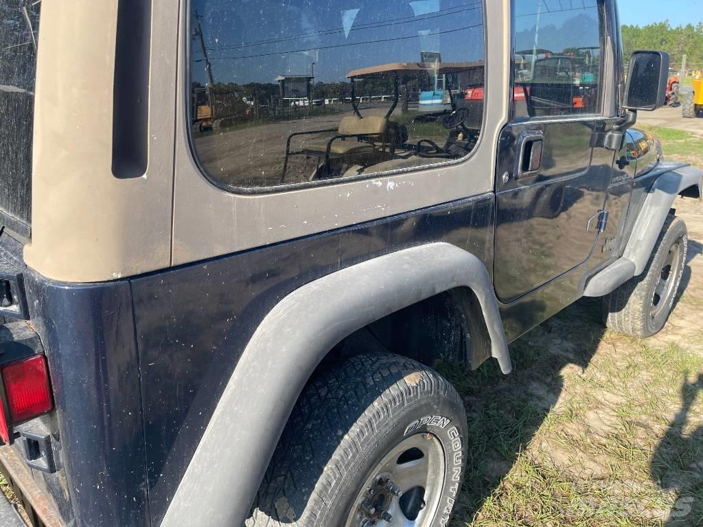 Jeep Wrangler Avtomobili