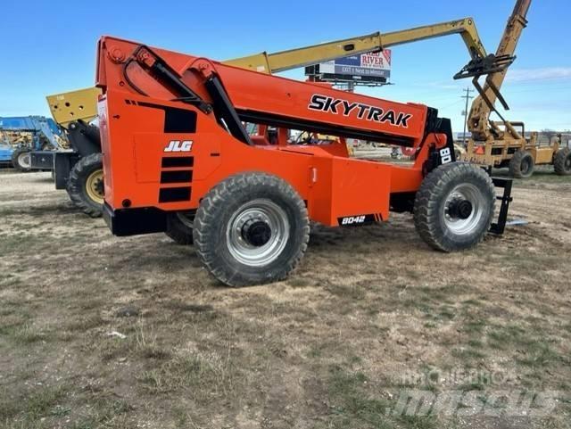 SkyTrak 8042 Teleskopski viličarji