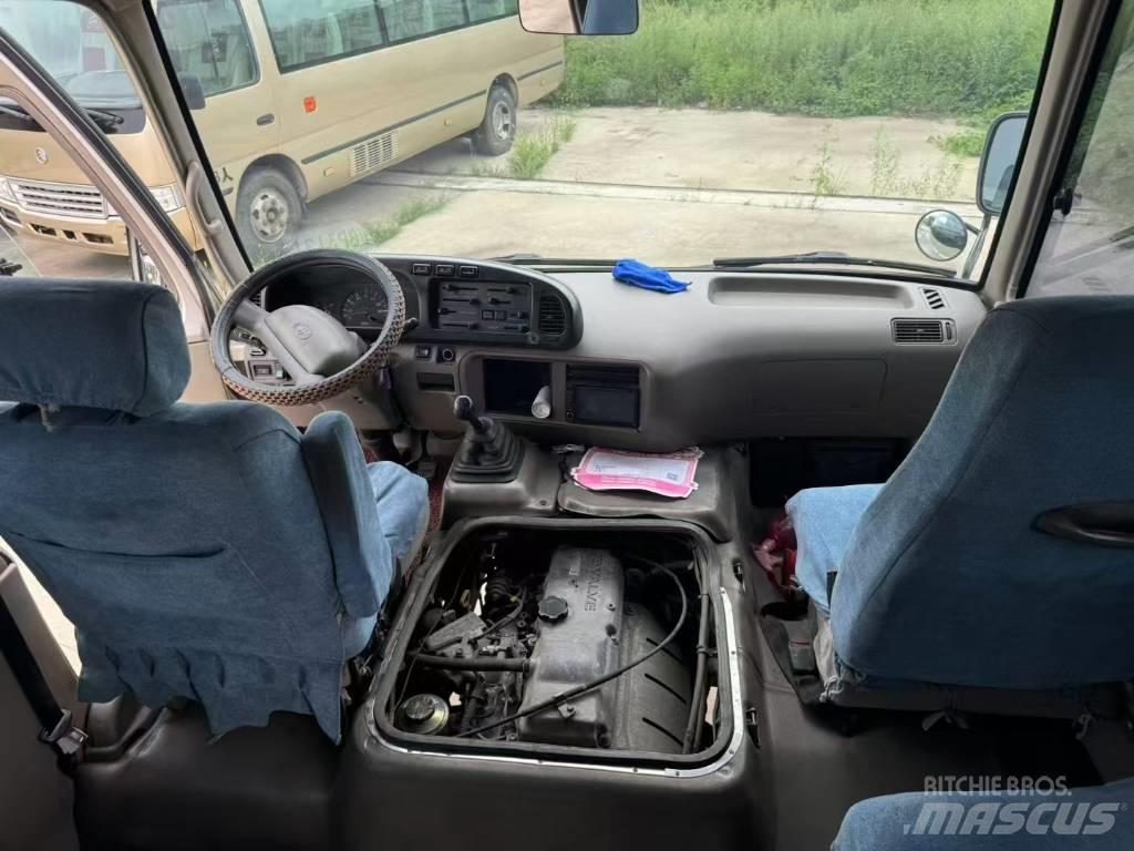 Toyota Coaster Medkrajevni avtobusi