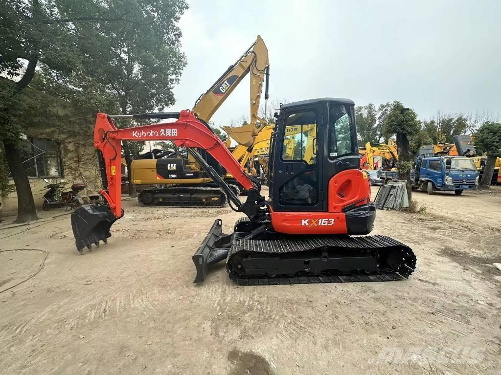 Kubota 163 Bagri goseničarji