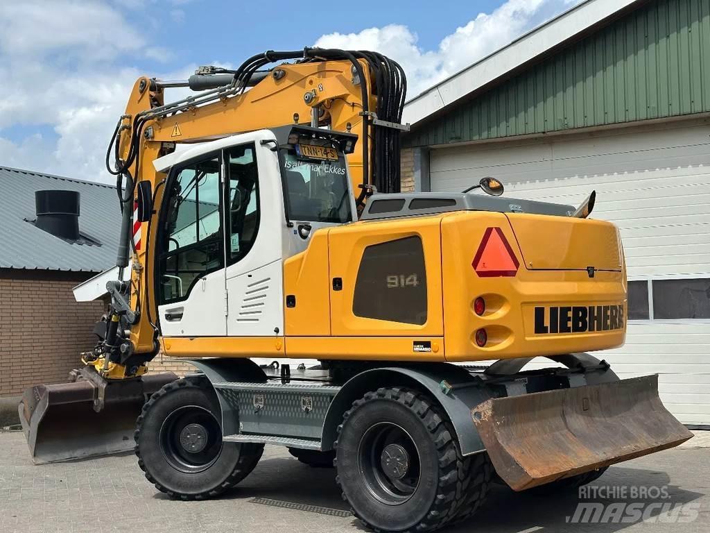 Liebherr A914 Bagri na kolesih
