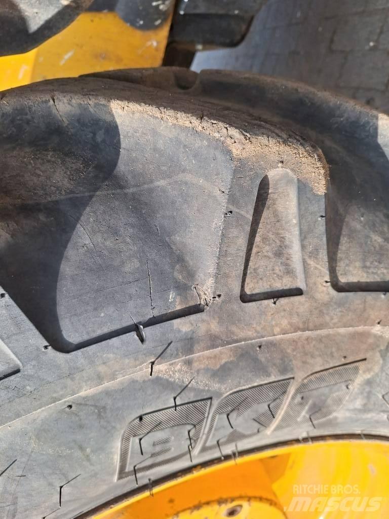 JCB 531-70 Kmetijski teleskopski nakladalci