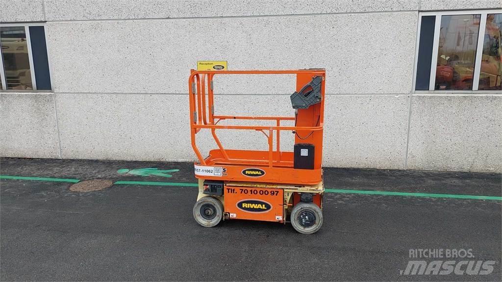 JLG 1230ES Druga dvigala in dvižne ploščadi