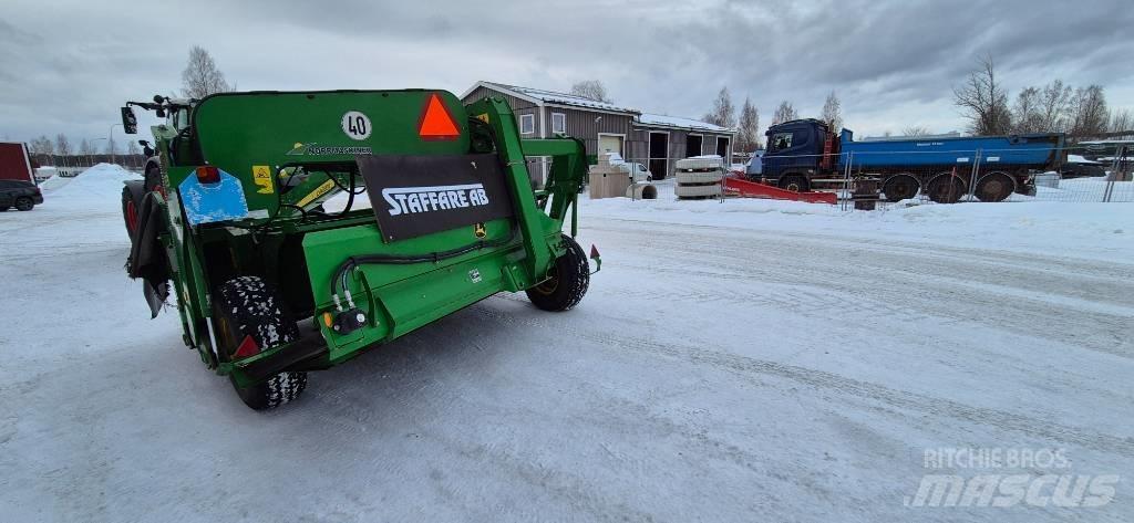 John Deere 835 Diskaste kosilnice