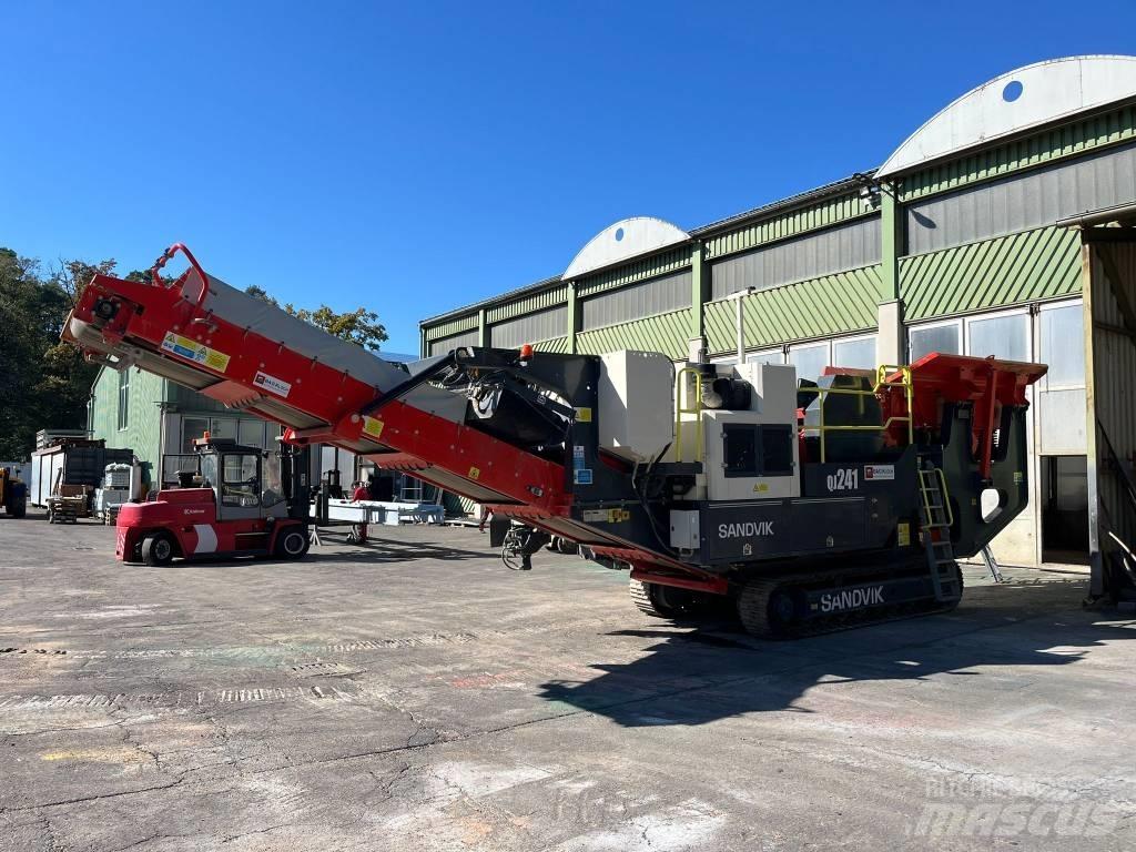 Sandvik QJ 241 Mobilni drobilniki
