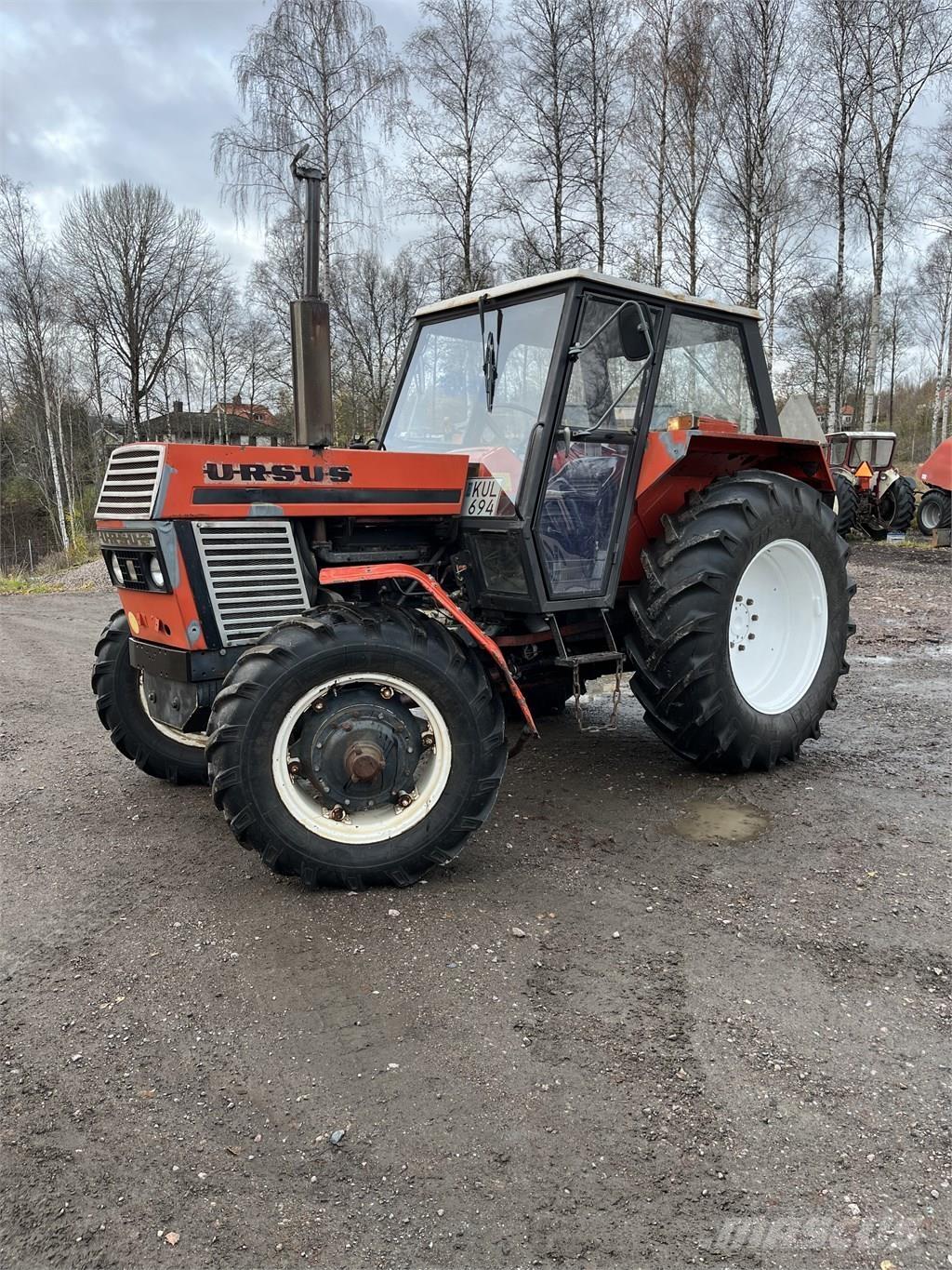 Ursus c-385 Traktorji