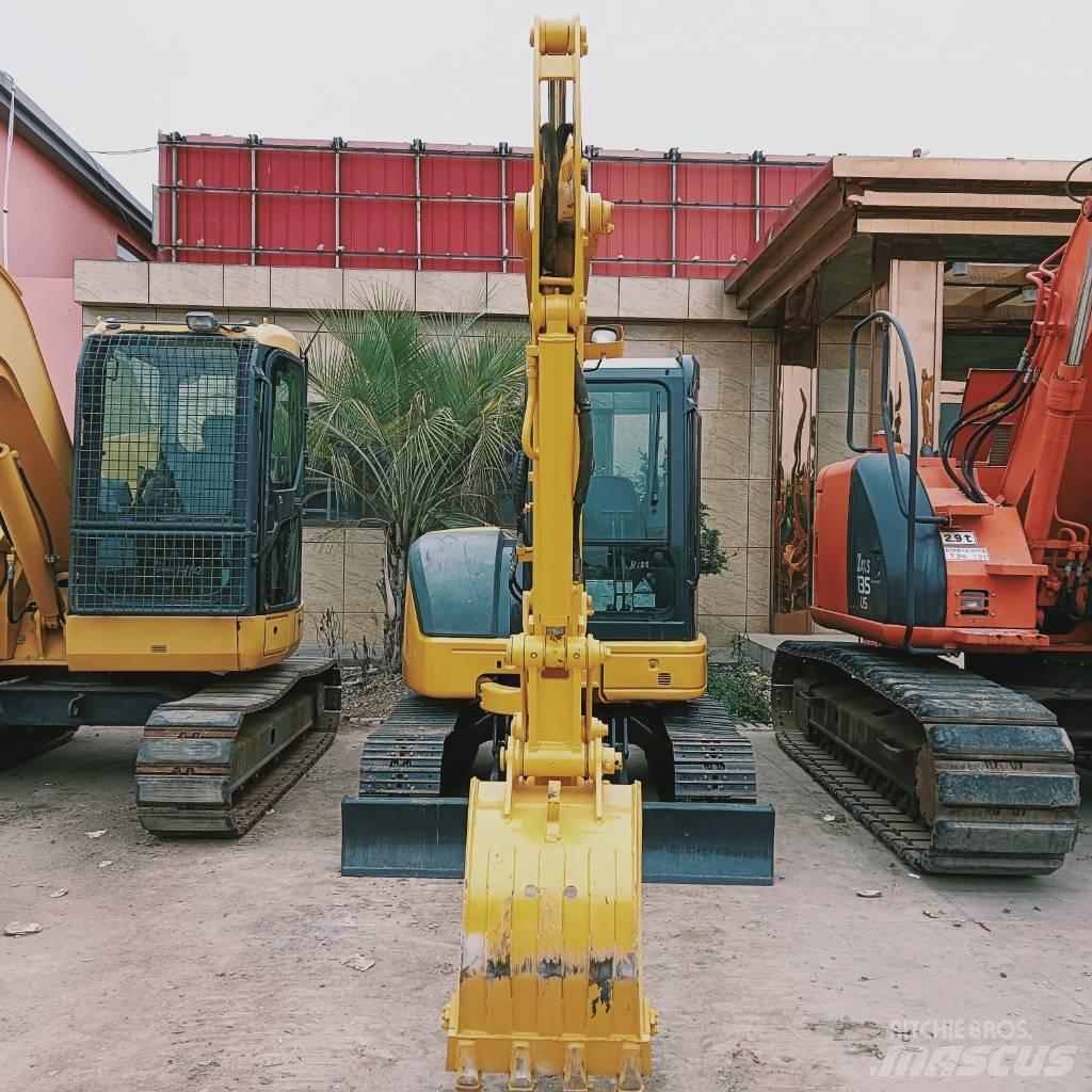 Komatsu PC 40 Bagri goseničarji