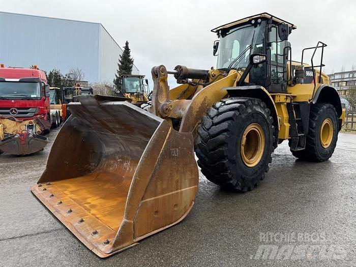 CAT 966M Kolesni nakladalci