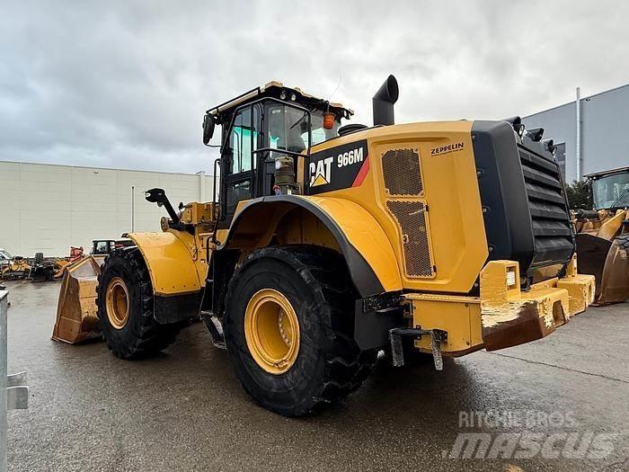 CAT 966M Kolesni nakladalci