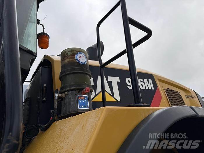 CAT 966M Kolesni nakladalci