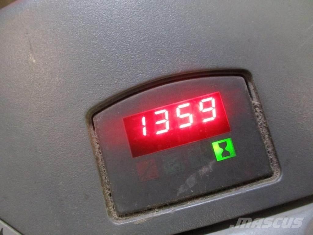 BT LWE 180 Električni nizko dvižni viličar