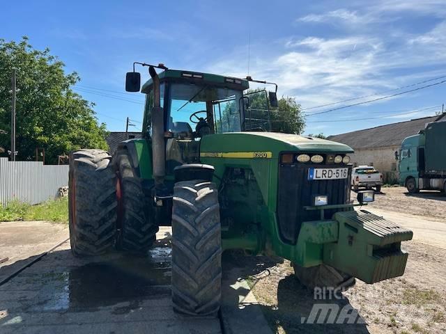 John Deere 8200 Traktorji