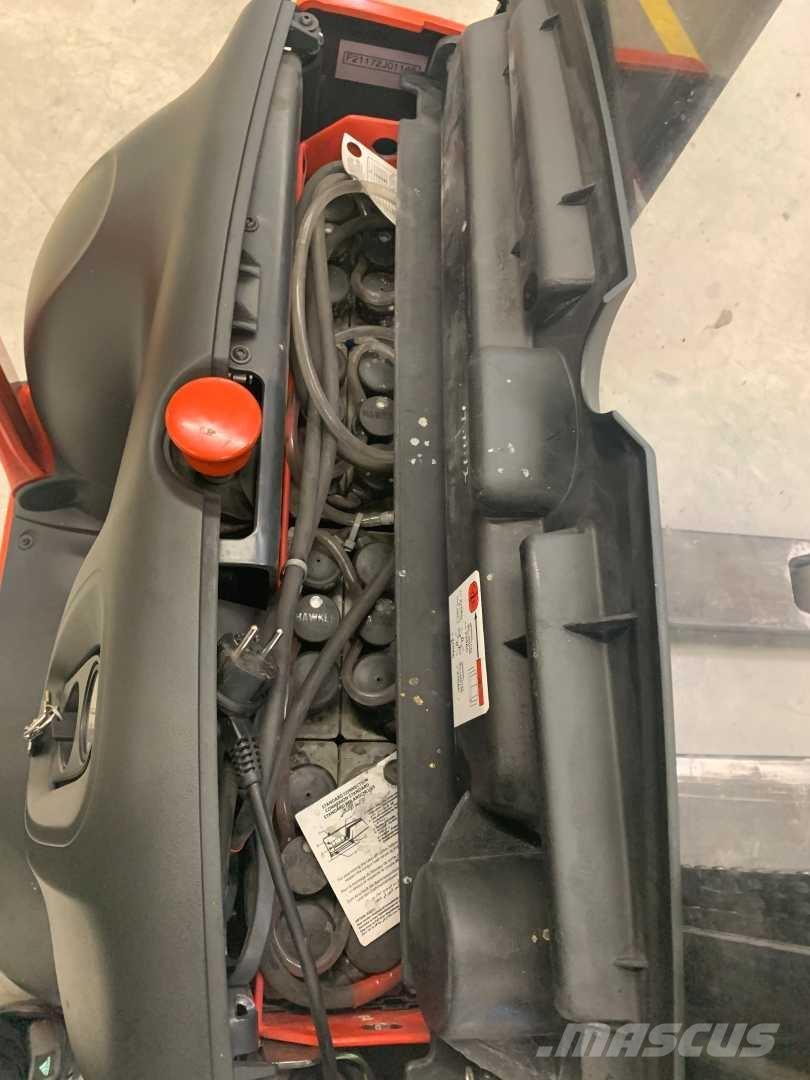 Linde L12 Samopogonski ročni viličarji