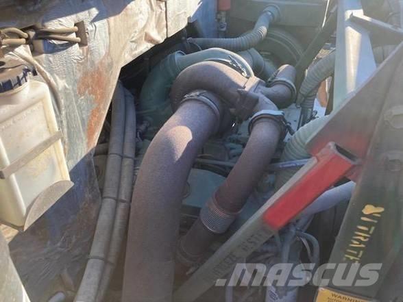 Oshkosh M1070 Vlačilci