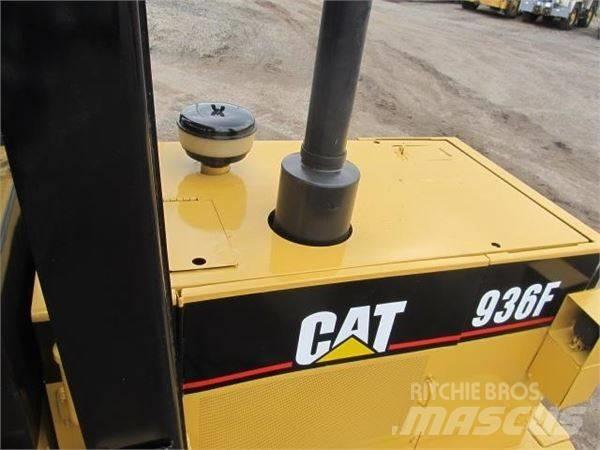 CAT 936 F Kolesni nakladalci