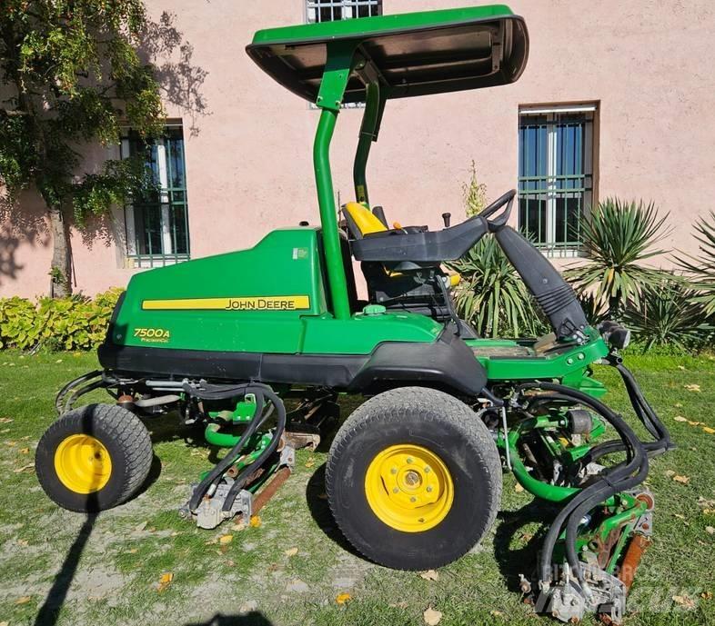 John Deere 7500 A Kosilnice za zunanji prostor