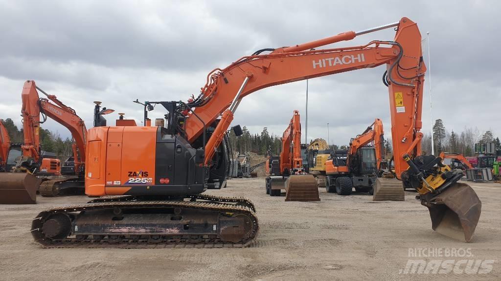 Hitachi ZX225USLC-6 Bagri goseničarji
