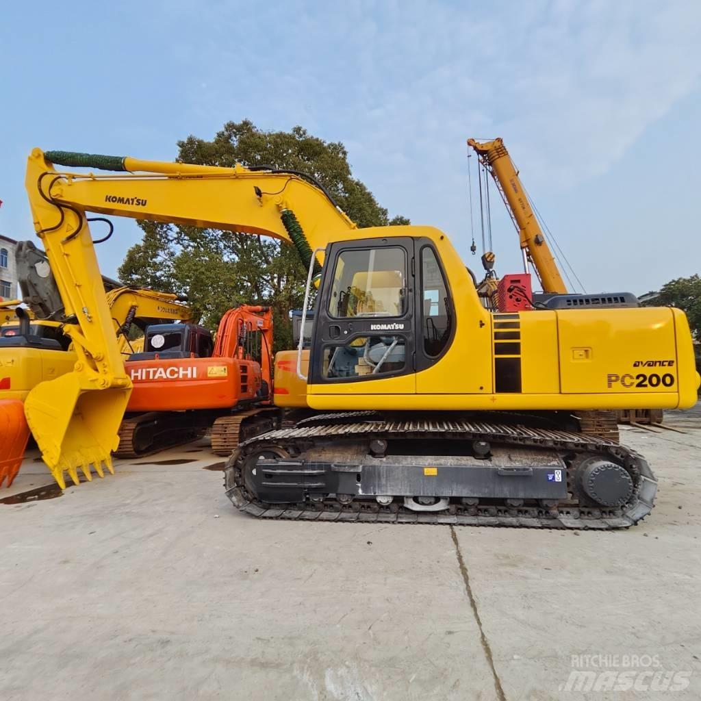 Komatsu PC 200-6 Midi bagri 7t – 12t