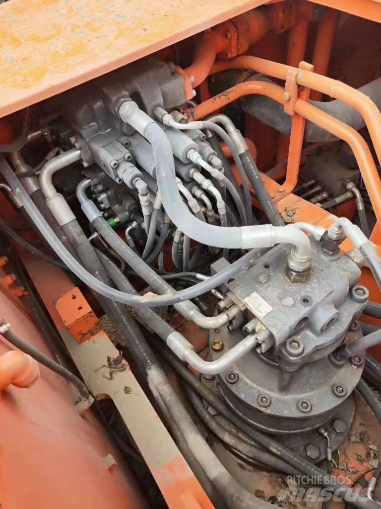 Doosan DX 300 LC Bagri goseničarji