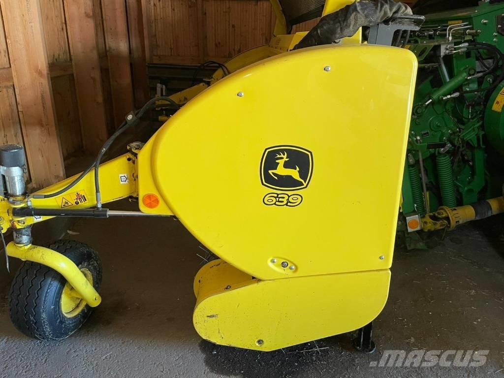 John Deere 8300 Stroji za krmo na lastni pogon