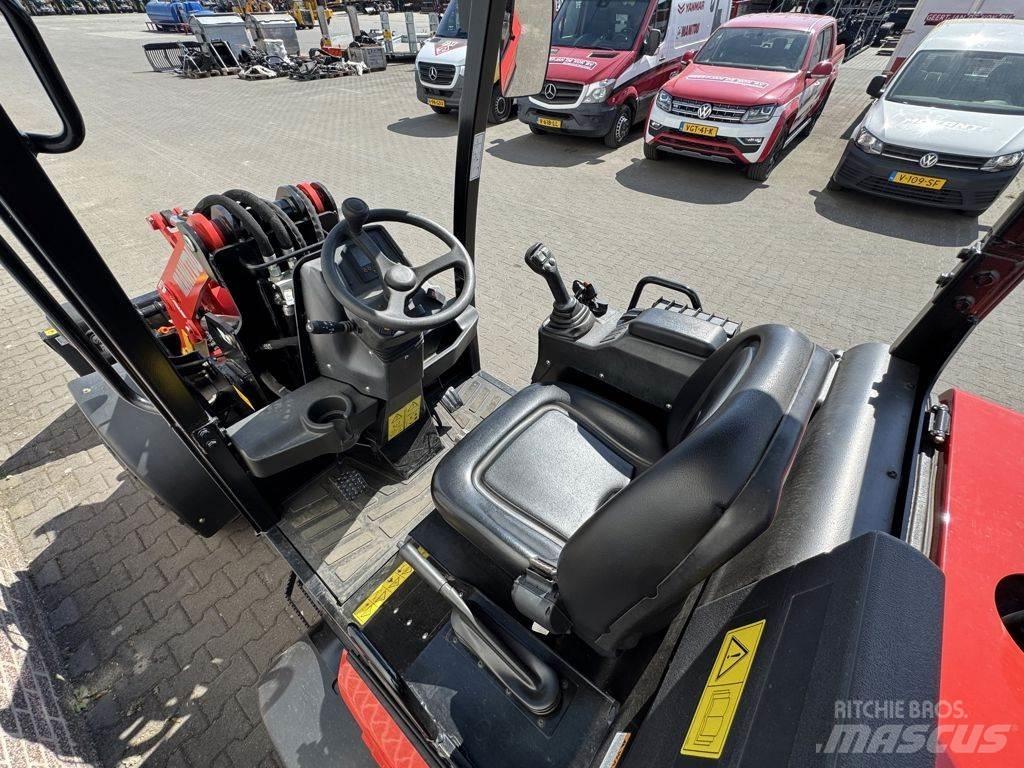 Manitou MLA 5 Kolesni nakladalci