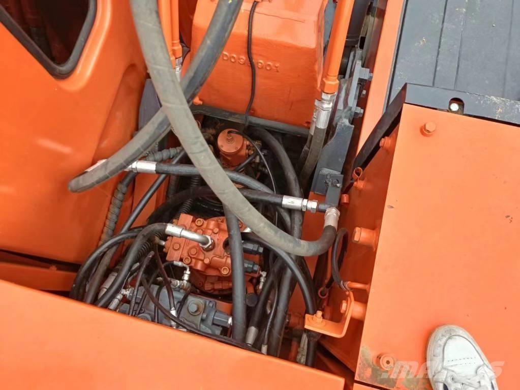 Doosan 150 W Bagri na kolesih