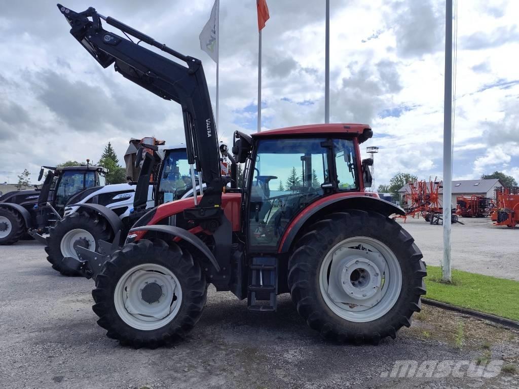 Valtra A 135 Traktorji