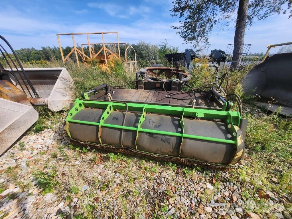 PMC SWB2500 Cestni pometači