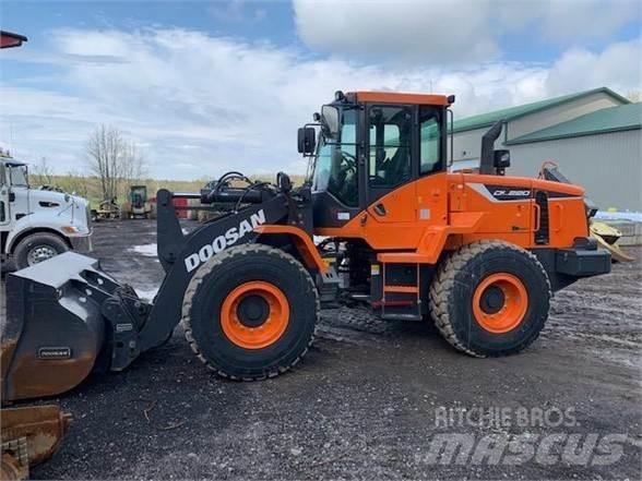 Doosan DL220-5 Kolesni nakladalci