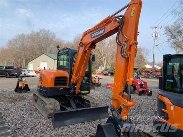 Doosan DX62R-3 Bagri goseničarji
