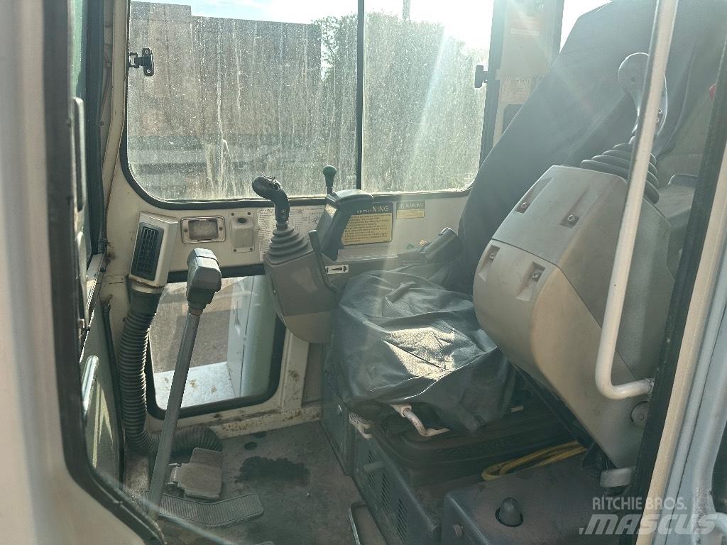 Takeuchi TB 125 Mini bagri <7t