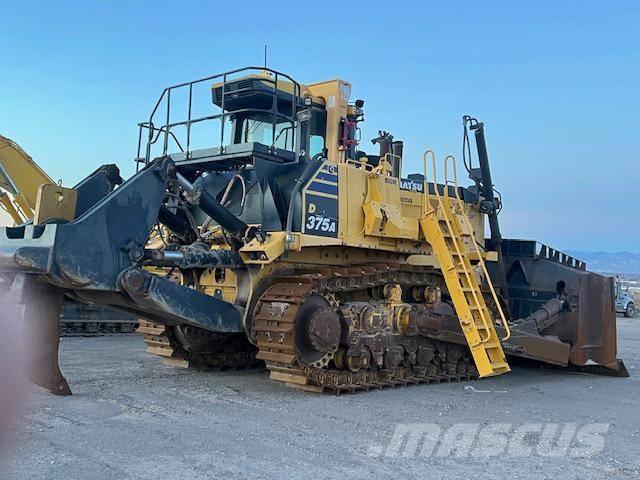 Komatsu D385 Buldožerji goseničarji