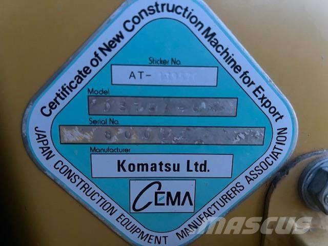 Komatsu D385 Buldožerji goseničarji