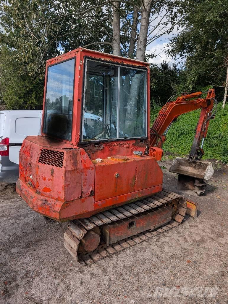 Komatsu PC 10-5 Mini bagri <7t